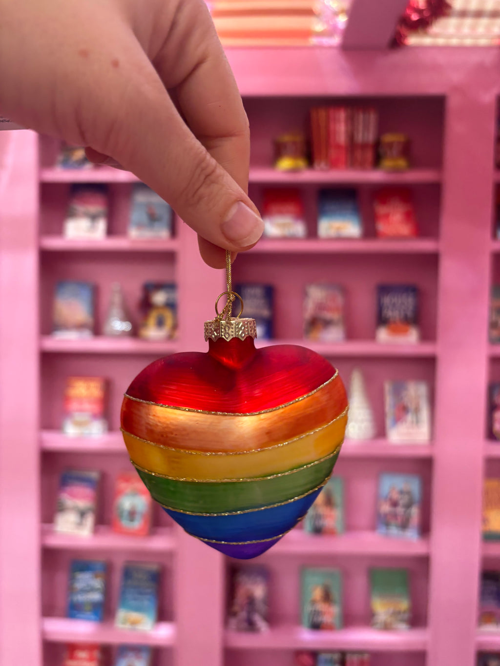 💗 Rainbow Heart Bauble