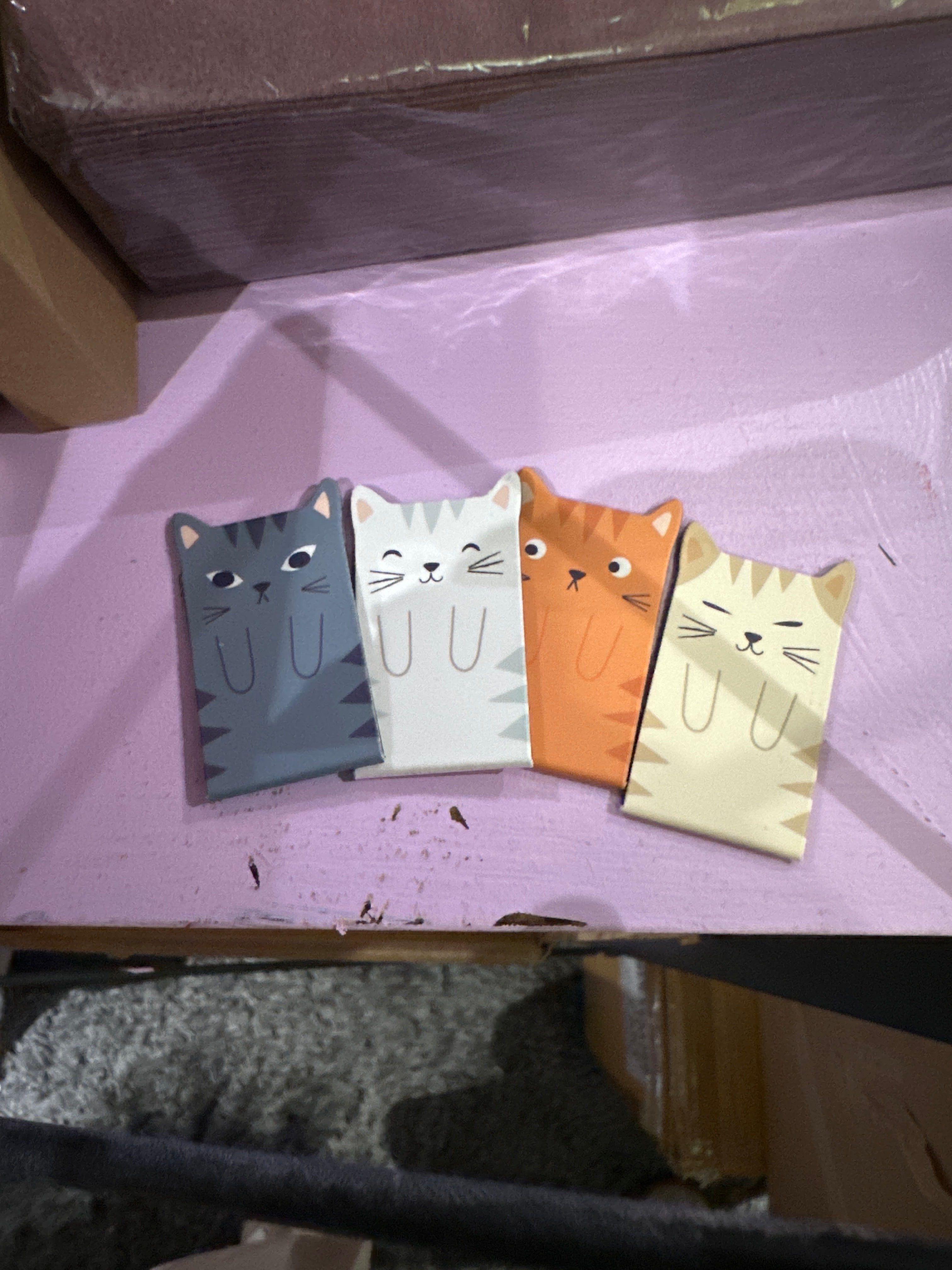 Magnetic Cat Bookmark