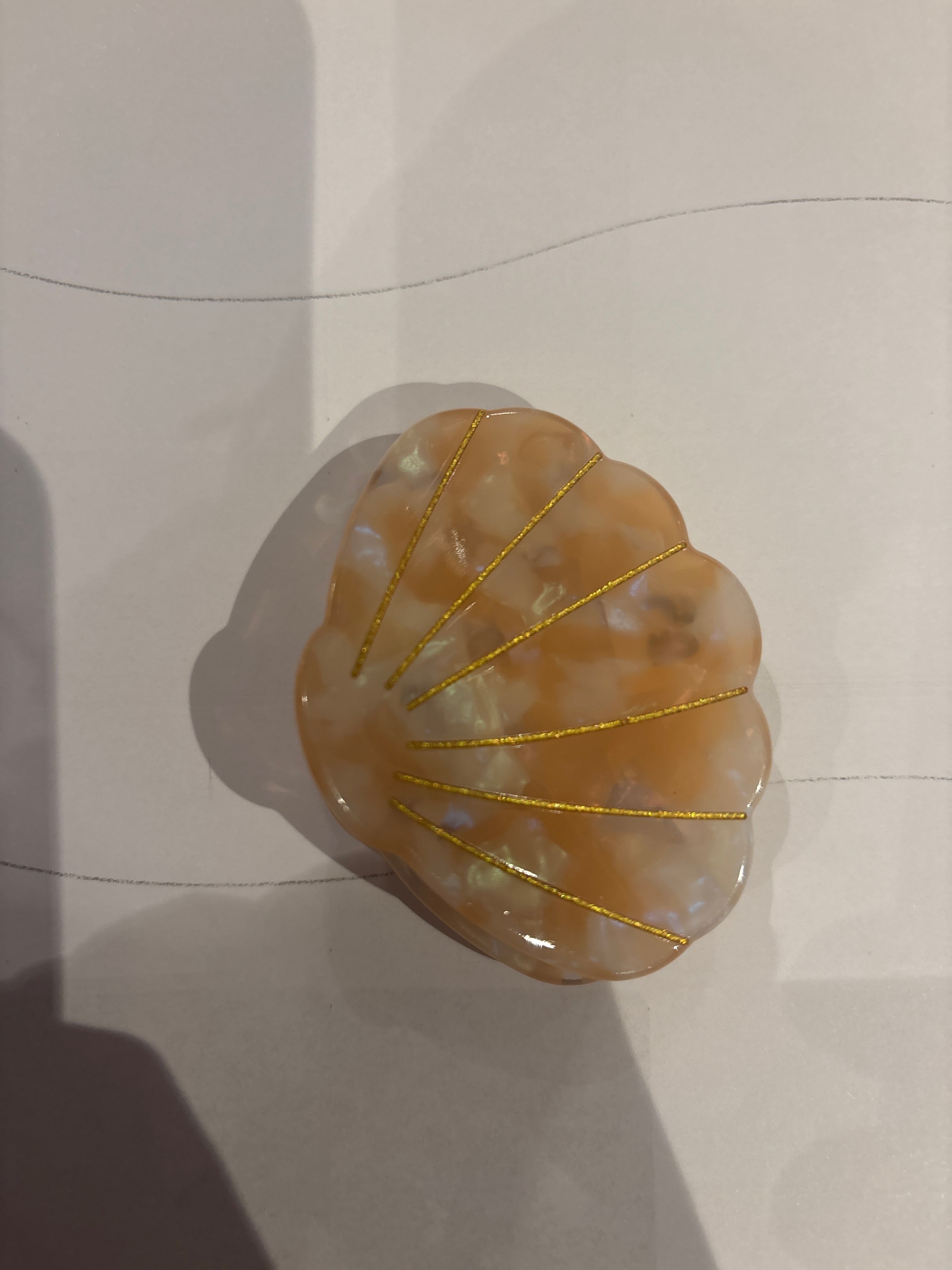 medium plasic shell claw clip