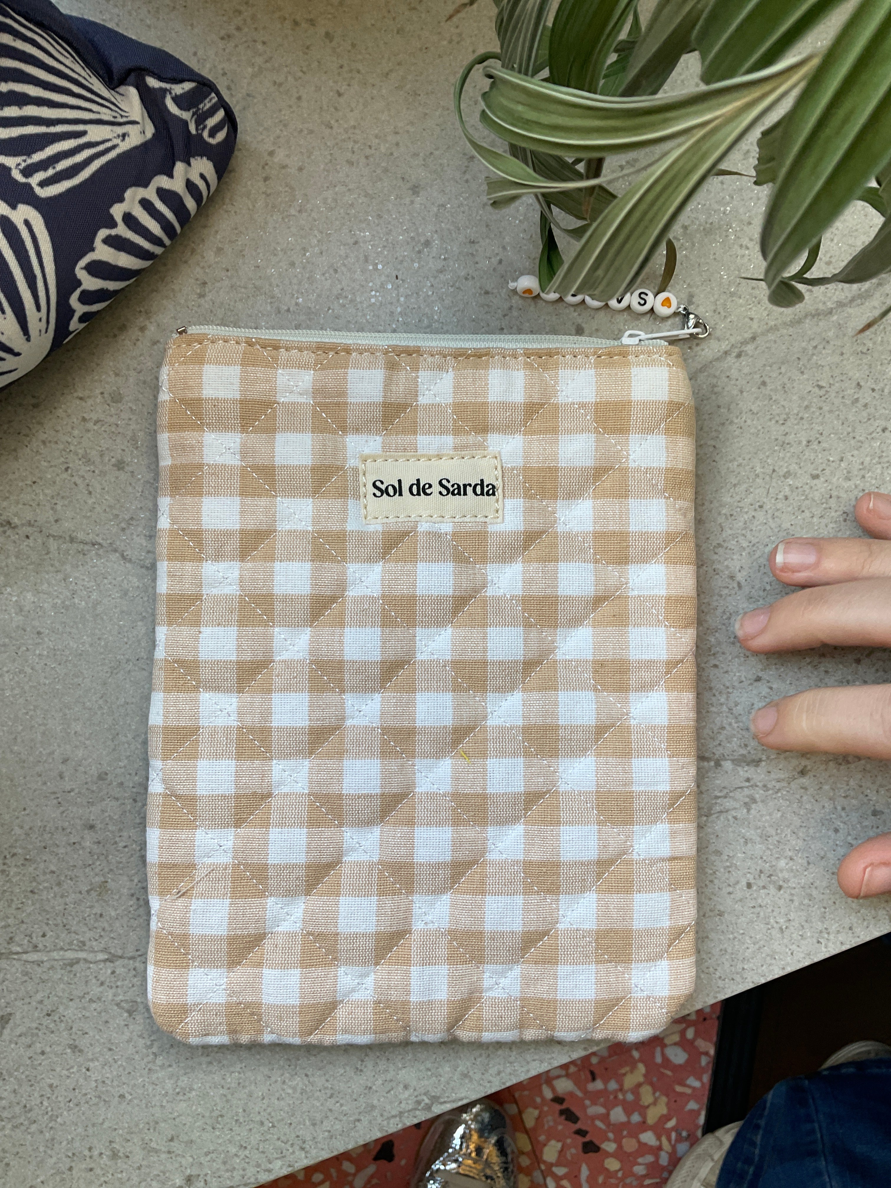 Kindle pouch