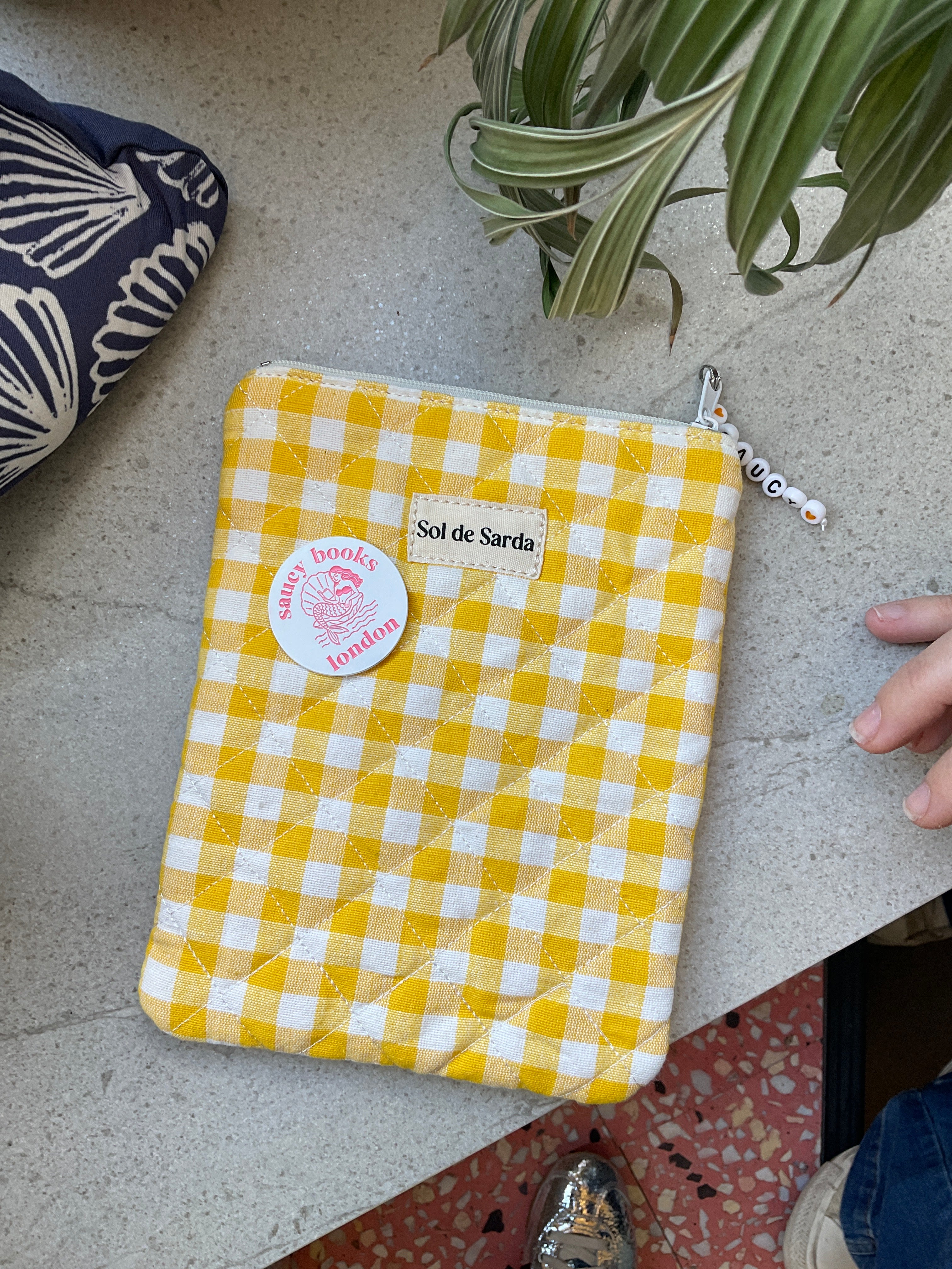Kindle pouch