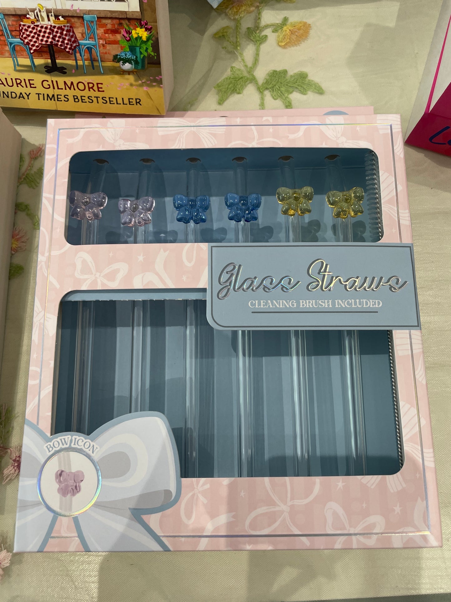 Bow glass straws