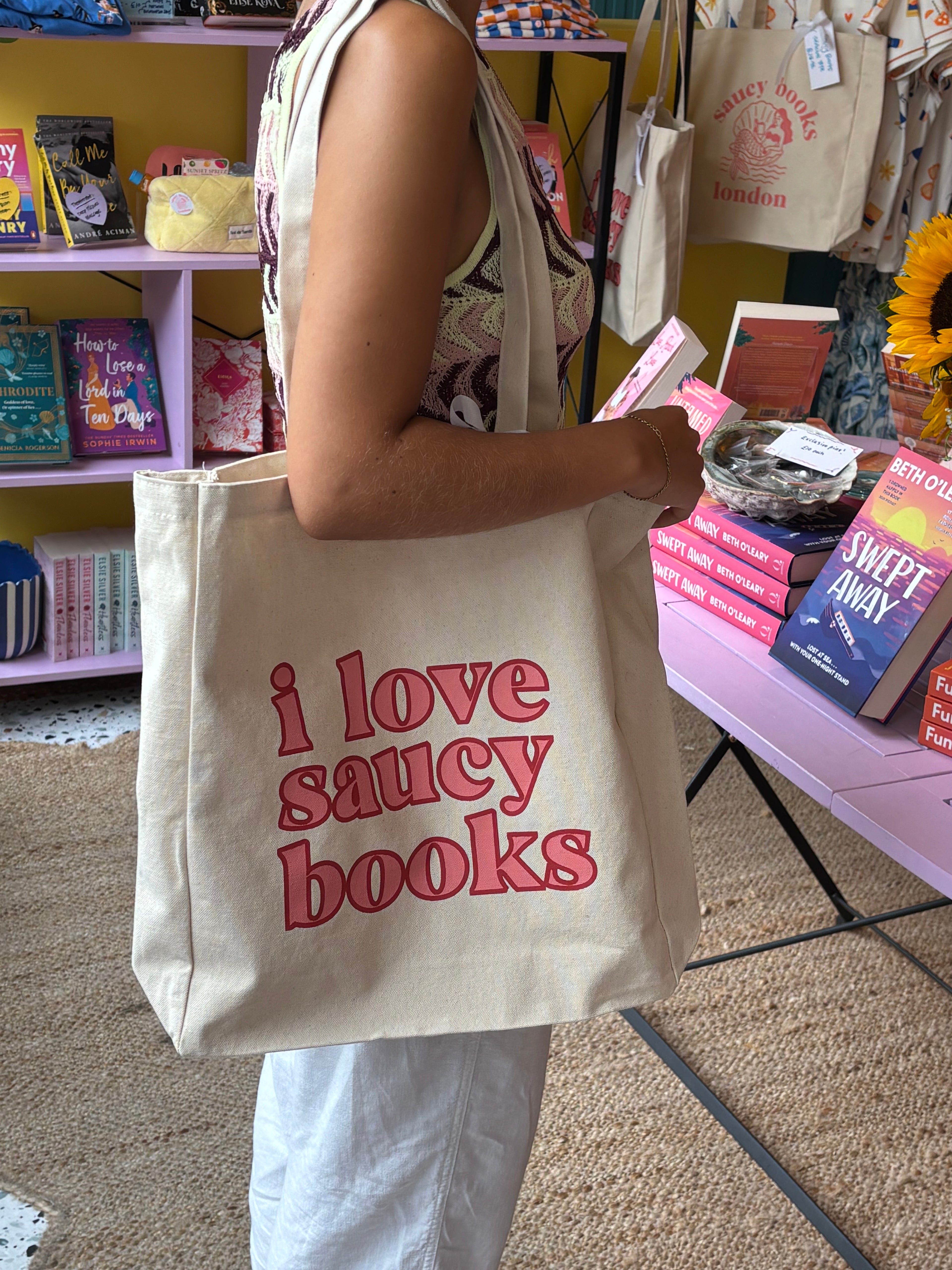 "I Love Saucy Books" Tote
