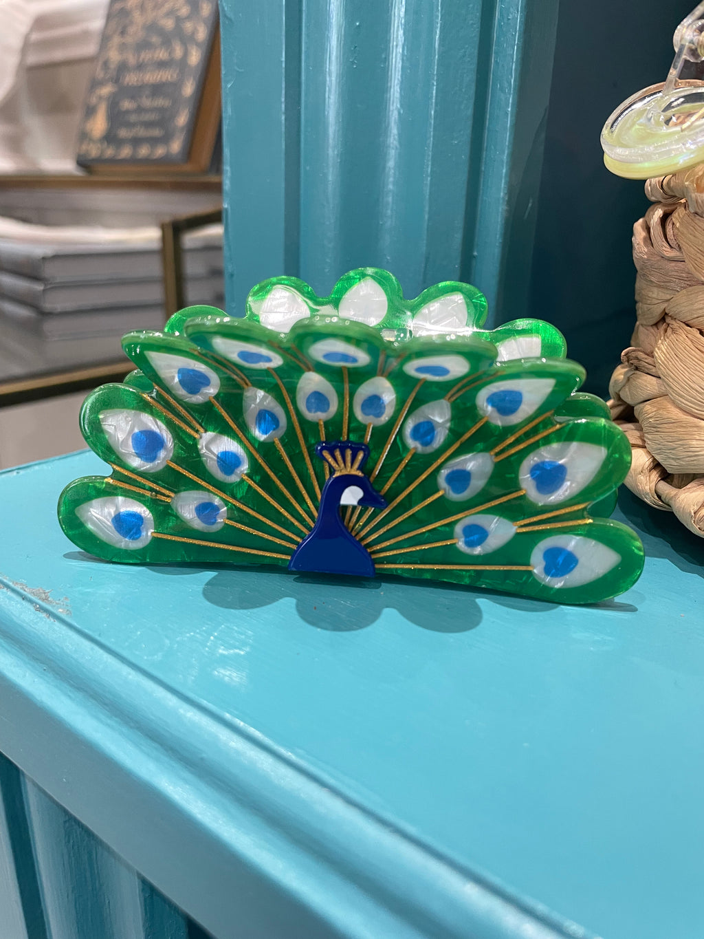 Swan/peacock clip