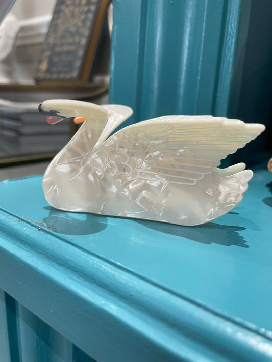 Swan/peacock clip
