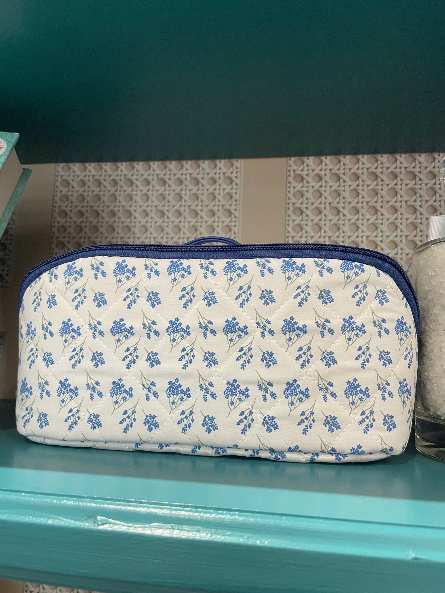 Medium make up bag
