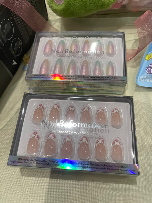 Press on nails